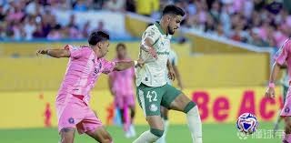 林良铭“染红” 10人国足世预赛客场0：1不敌沙特队